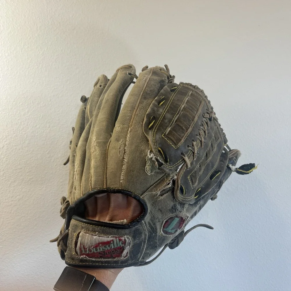 Louisville Slugger The Softballer Softball Glove Leather HBG9 - 13.5
